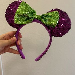 Disney Parks Mickey Minnie Mouse Halloween Ears Headband Purple Sequin Green Bow